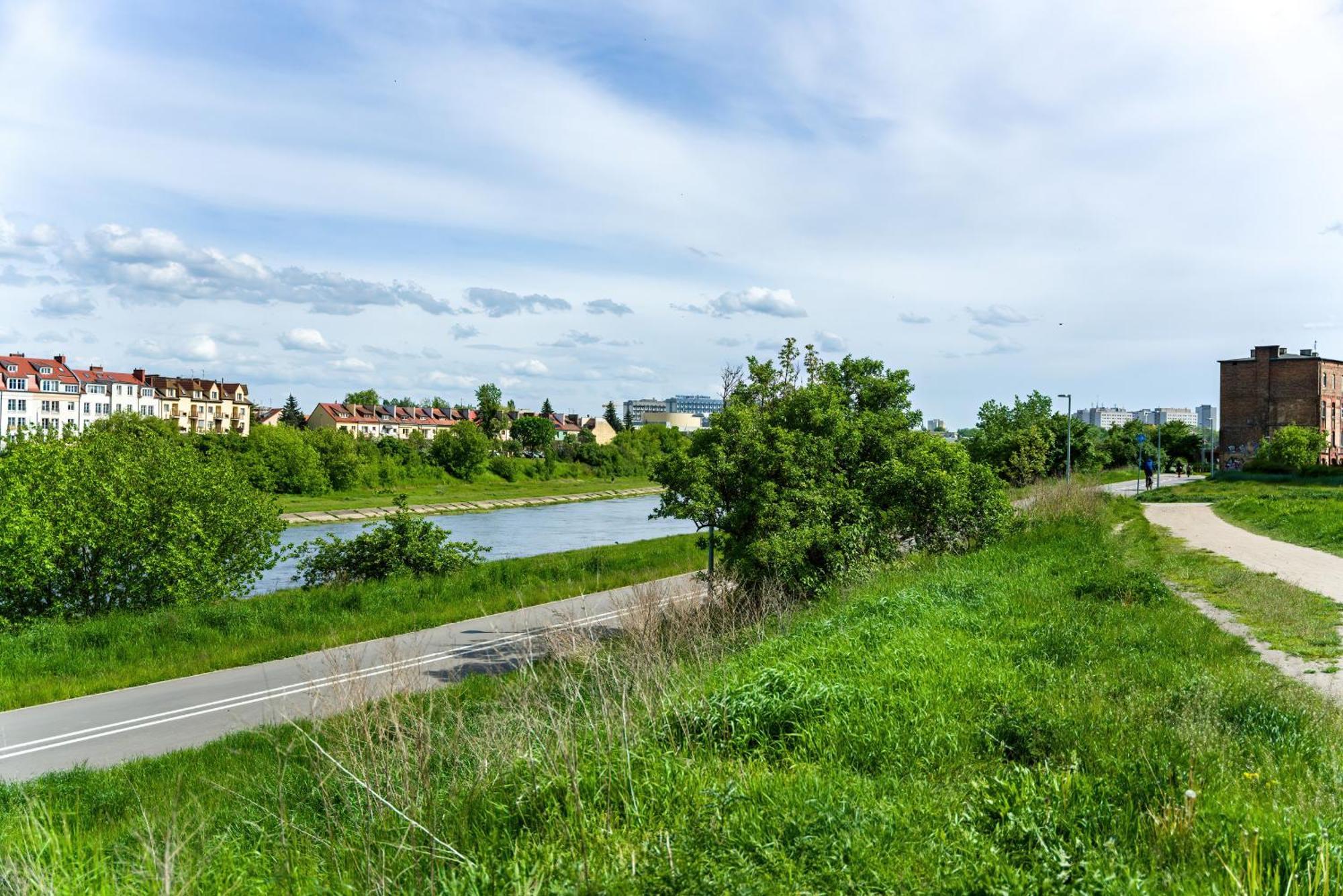 Apartment With Balcony And Free Parking In Poznan By Noclegi Renters Eksteriør bilde